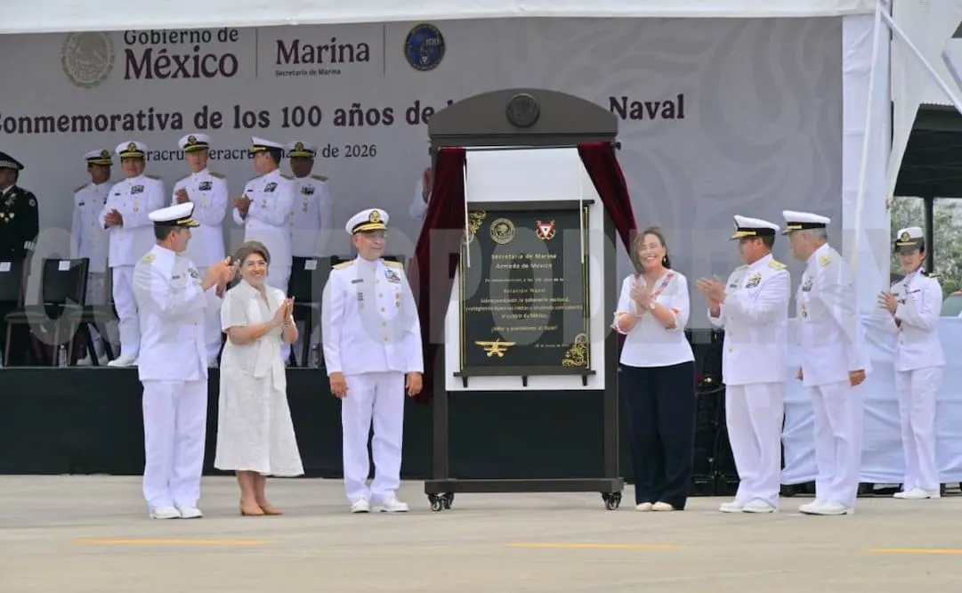Marina conmemora 100 años de Aviación Naval