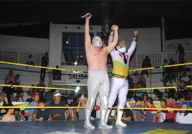 Revancha llena de rudeza y polémica