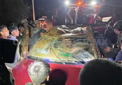 Sale del camino y cae a barranco en comunidad