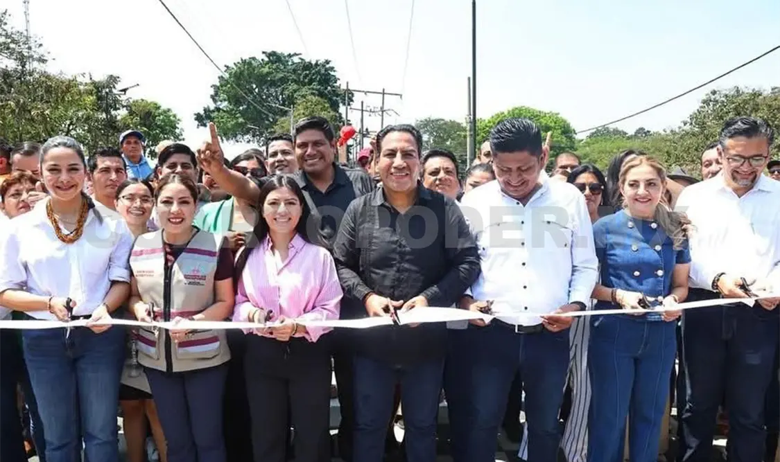 El mandatario inauguró el parque lineal en la colonia Buena Vista en Reforma. Cortesía