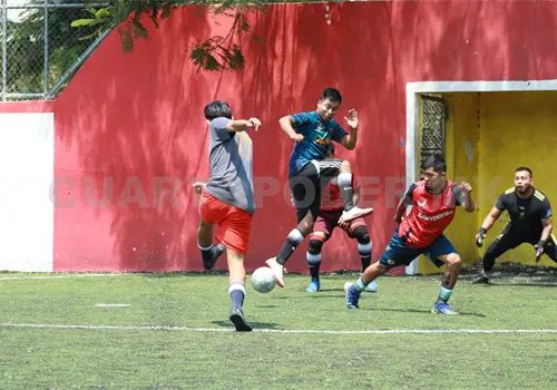 Sorpresa: Aston Villa hunde a Cayuco FC