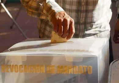 Plan B va por recorte de regidores en municipios