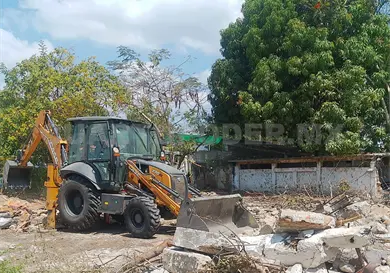 En marcha demolición de la ganadera en Tonalá
