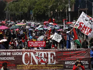 Si no hay solución, no rodará balón para el Mundial