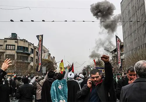 FED resiste a la guerra y mantiene tasas de interés