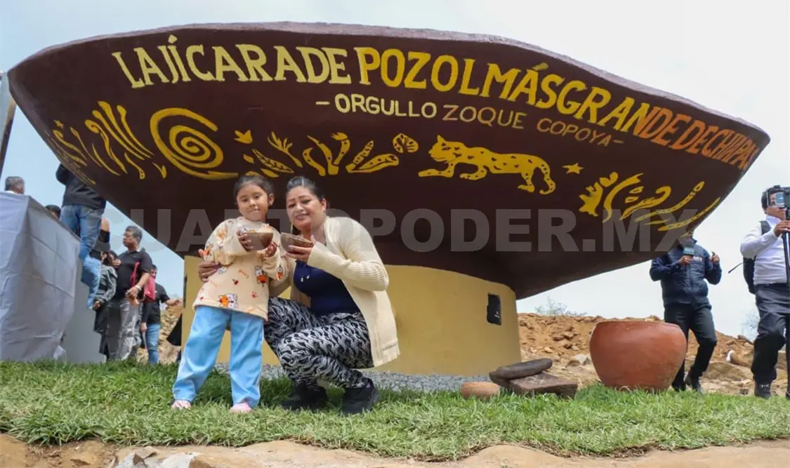 Las familias acudieron a las instalaciones del domo ejidal de usos múltiples para disfrutar del evento. Diego Pérez / CP
