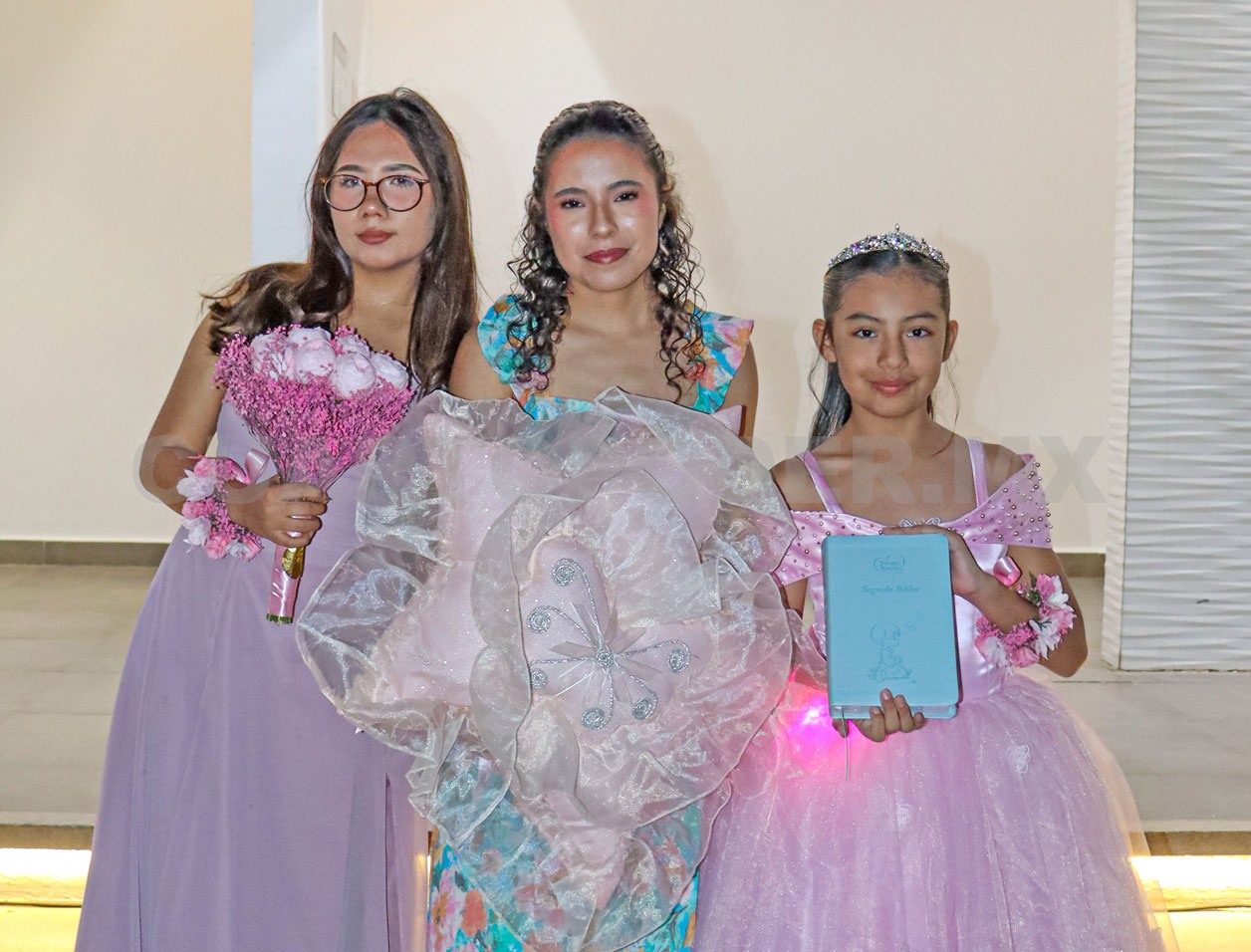 ¡Hermosos XV años!