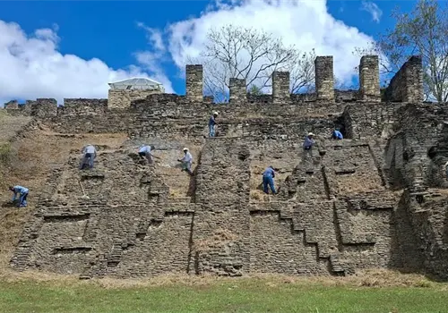 Toniná reabre sus puertas al público