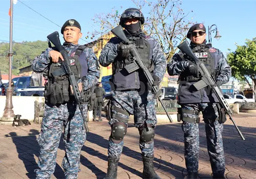 Integran vigilancia con cámaras corporales