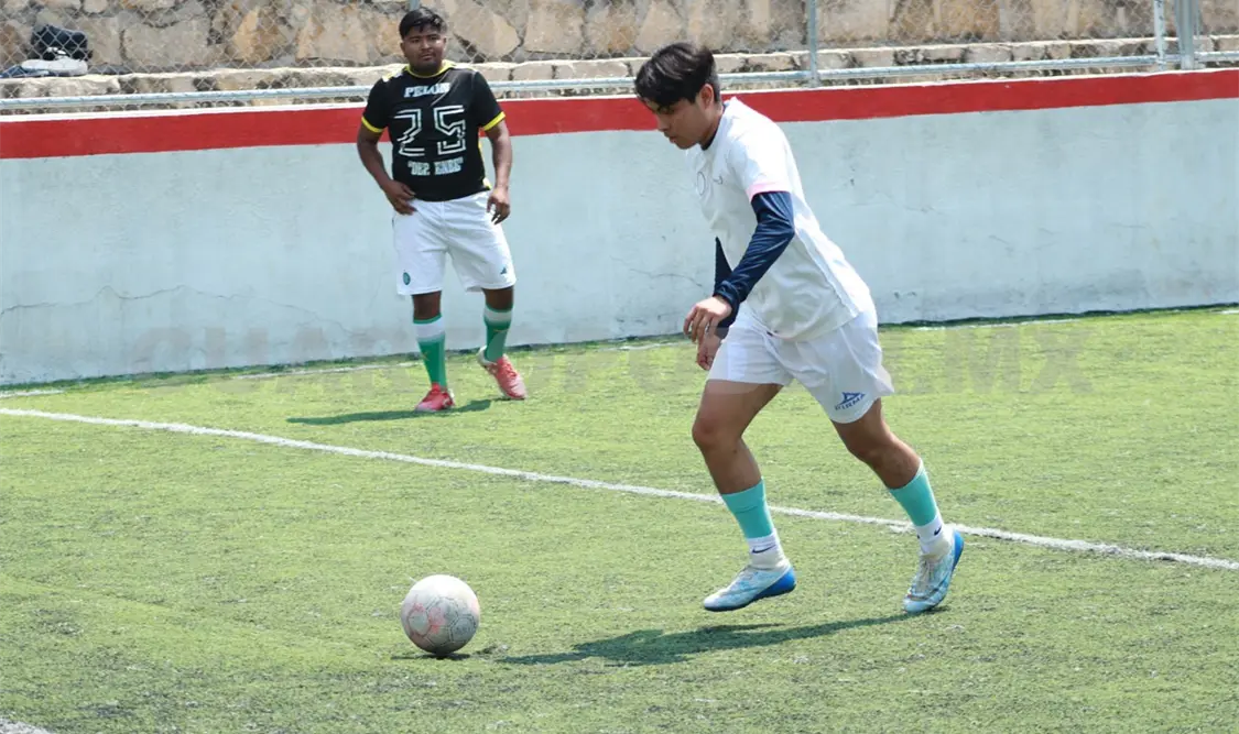 El Torneo Supremo de la Liga Guerrero Zoque celebró una vibrante sesión de juegos pendientes. Samuel Meneses/CP