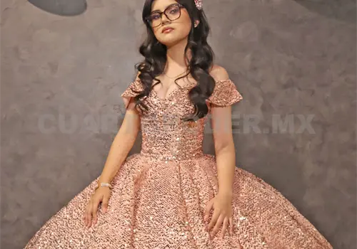 Camila Aitana disfruta su fiesta de ensueño