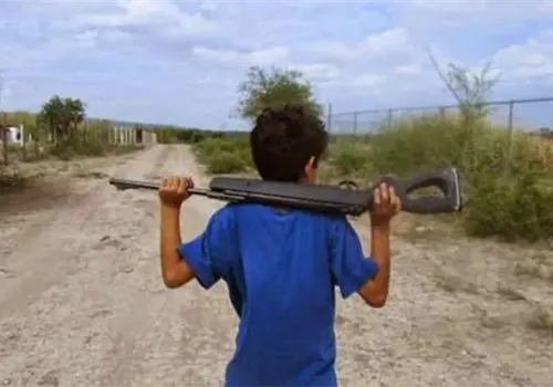 Riesgo eliminar delito de reclutamiento infantil