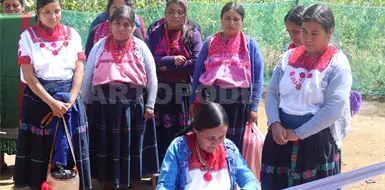 Exigen artesanas de Aldama pago de gran deuda