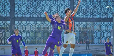 Racing se impone y frena a Jaguares FC Racing se impone y frena a Jaguares FC