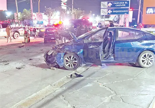 Carambola en libramiento salda con cuatro lesionados Carambola en libramiento salda con cuatro lesionados