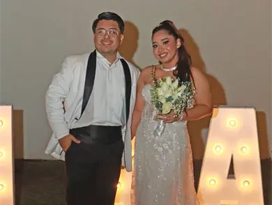 Unen sus vidas en matrimonio