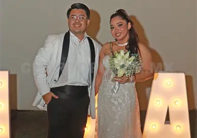 Unen sus vidas en matrimonio