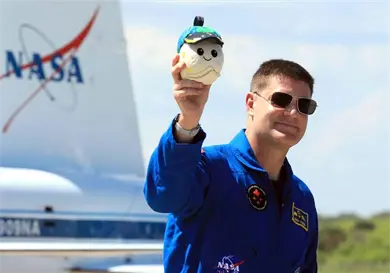 Tripulación destaca el sentido humano de viaje a la Luna