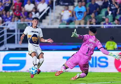 Pumas cumple en CU y derrota a Mazatlán FC