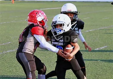 Atlas triunfa en duelo pendiente