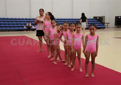 Fortalecen a atletas con taller y clínica estatal