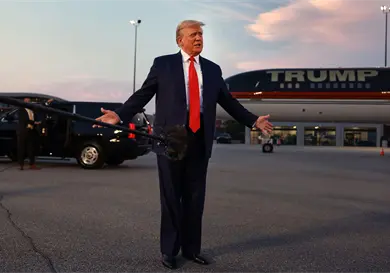 Pide Trump acuerdo en abril; Teherán abre navegación