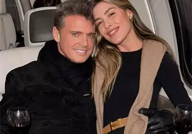 Michelle Salas felicita a Luis Miguel