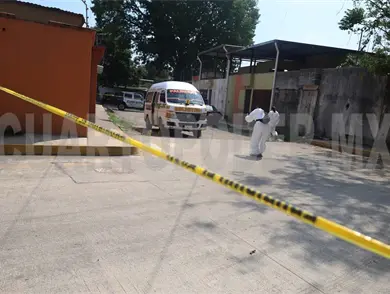 Ataque armado salda con chofer de combi herido