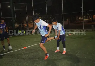 Ángel Ayala vuelve a casa