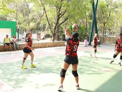 Intensa actividad en primera jornada