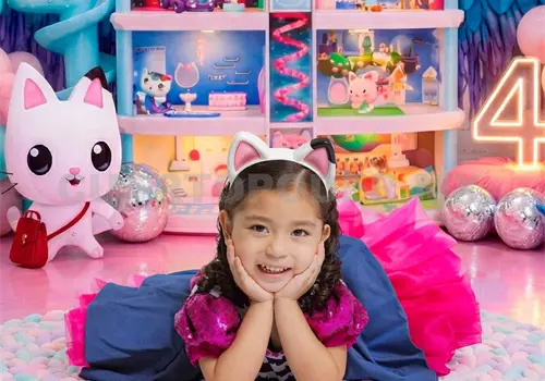 Lía Sofía y su casa de muñecas