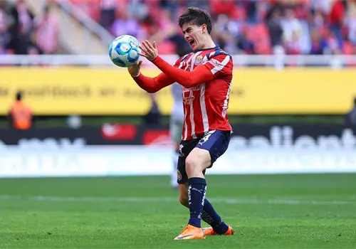 Chivas quiere ser el número uno; recibe a Xolos