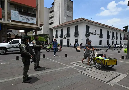 Suman 20 muertos por atentado explosivo