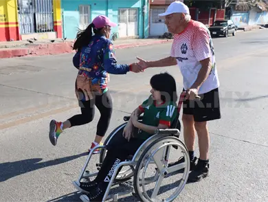 Atletas conquistan la Carrera Vamos Ancianos