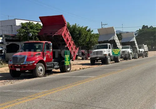 Señalan volqueteros problemáticas con Conavi