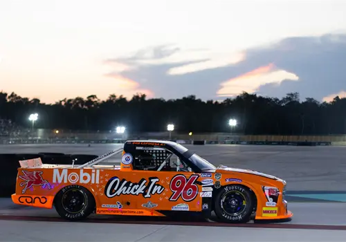 Carlos Novelo conquista el óvalo de Tulum