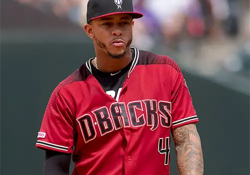 Guante de Oro y título, asignaturas pendientes