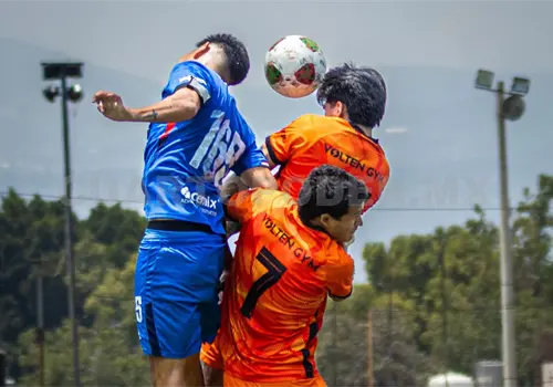 Cruz marca “hat-trick” en goleada histórica