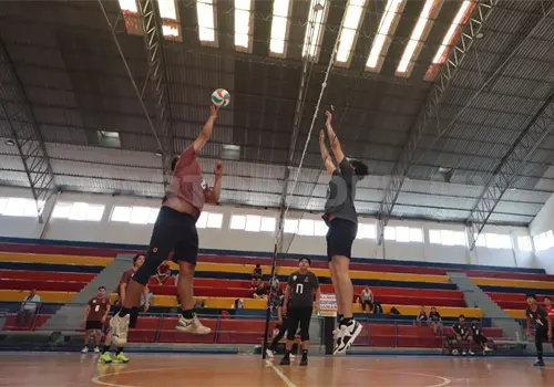 Holkan triunfa en el auditorio municipal