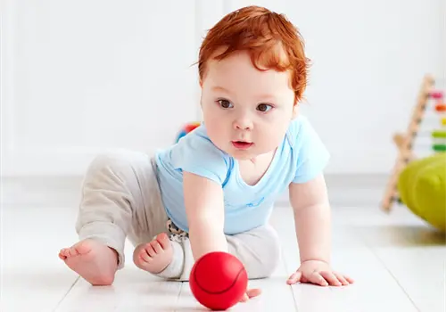 ¿Por qué algunos bebés tardan en caminar?