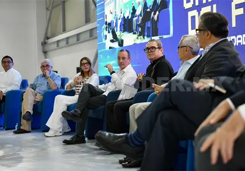 Realizan foro educativo “La universidad del futuro”