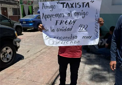Solicitan apoyo para taxista accidentado