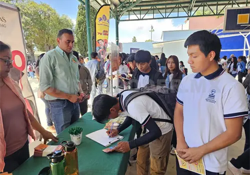 Más de mil 600 participan en Expo Bécate 2026