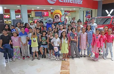 Cuarto Poder festeja a los pequeños lectores