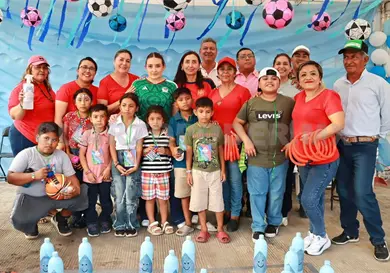 Realizan Mundialito del Día de las Niñas y los Niños