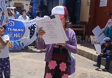 Niños y adolescentes trabajadores marchan