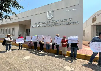 Protestan en Copainalá por retrasos judiciales