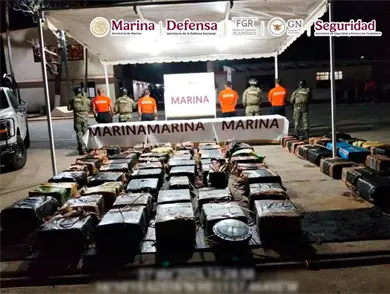 Marina asegura dos toneladas de cocaína