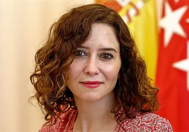 Se lanzan contra Díaz Ayuso por escribir Méjico