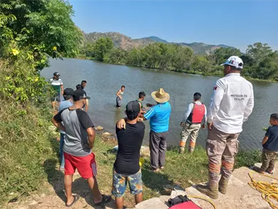 Se ahoga en una poza al tratar de cruzar nadando
